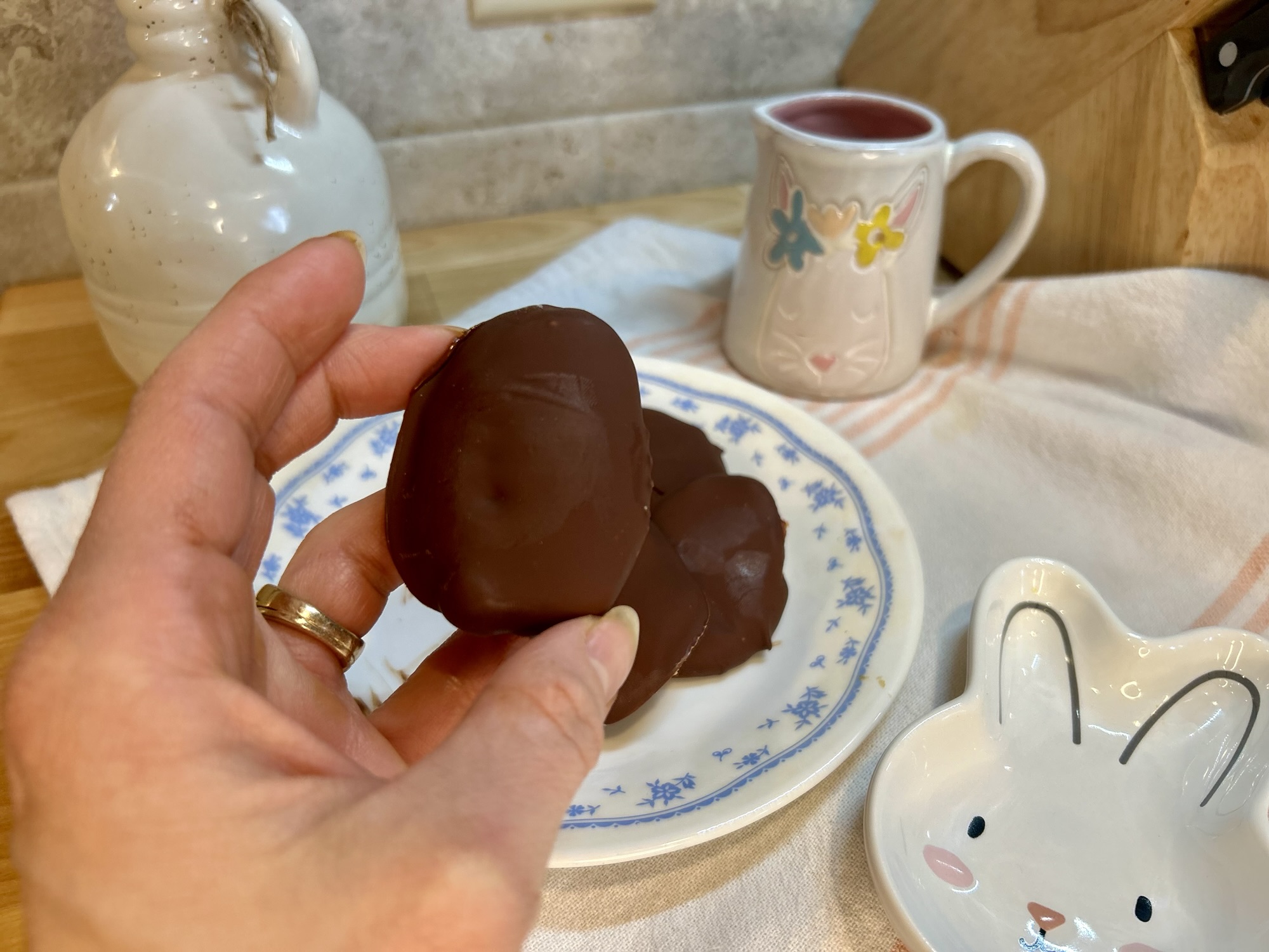 Healthy Easter Chocolate Peanut Butter Eggs